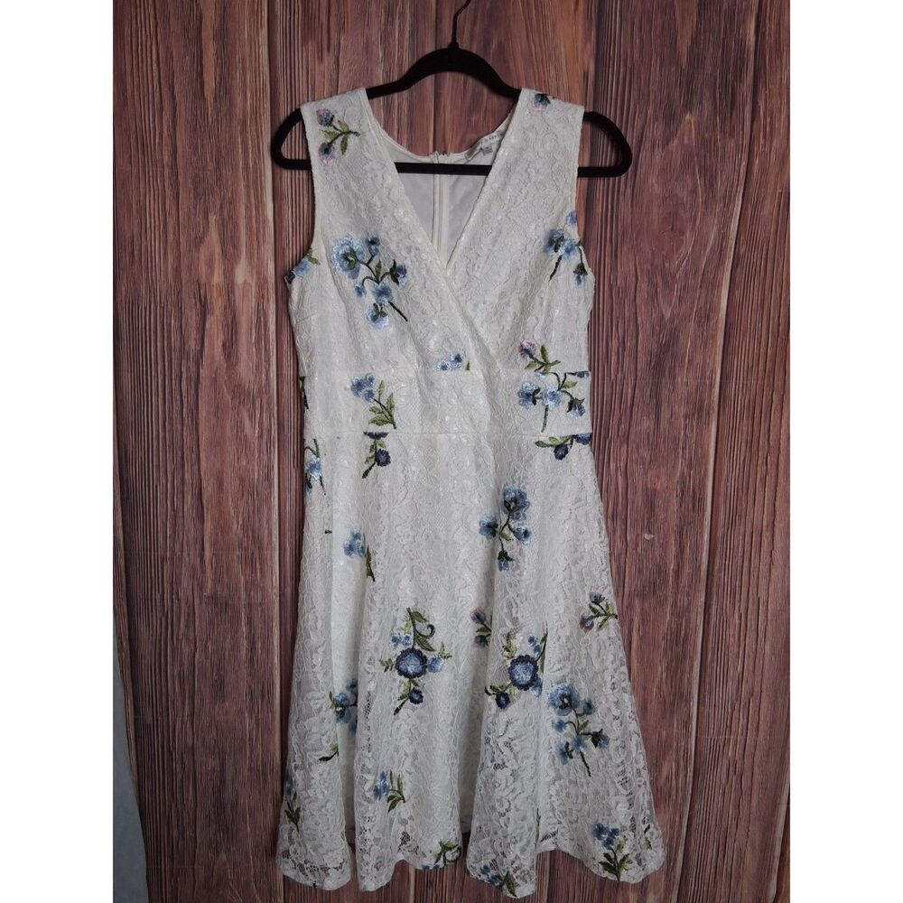 Sandra Darren white lace sleeveless v neck dress floral size 10